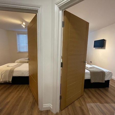 24-7 Secured City Centre Apartments With Free Underground Parking And Wifi Birmingham Extérieur photo