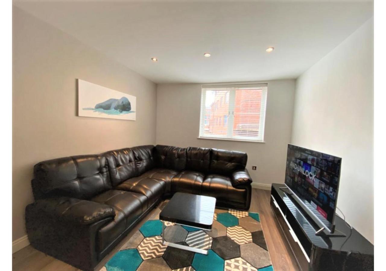 24-7 Secured City Centre Apartments With Free Underground Parking And Wifi Birmingham Extérieur photo