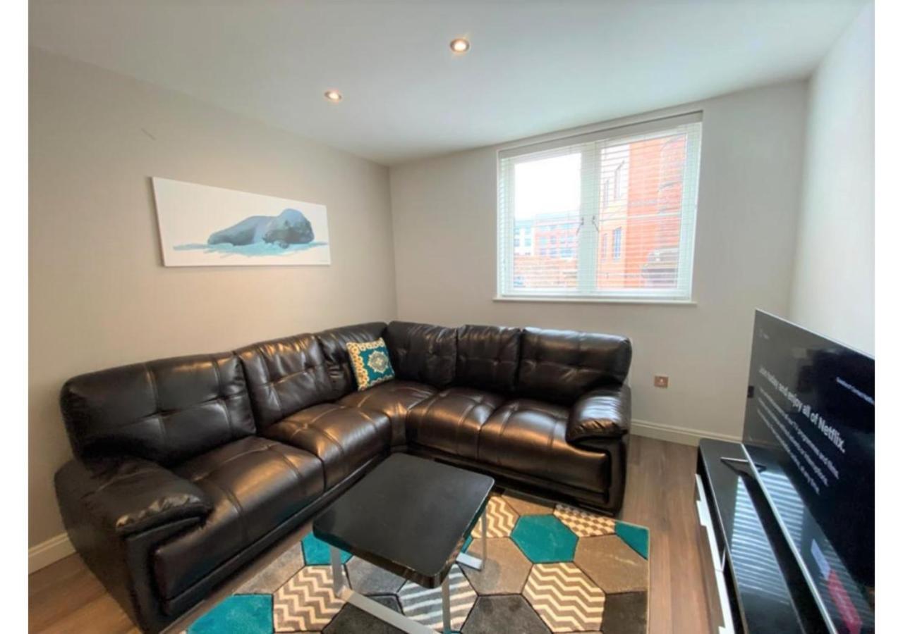 24-7 Secured City Centre Apartments With Free Underground Parking And Wifi Birmingham Extérieur photo