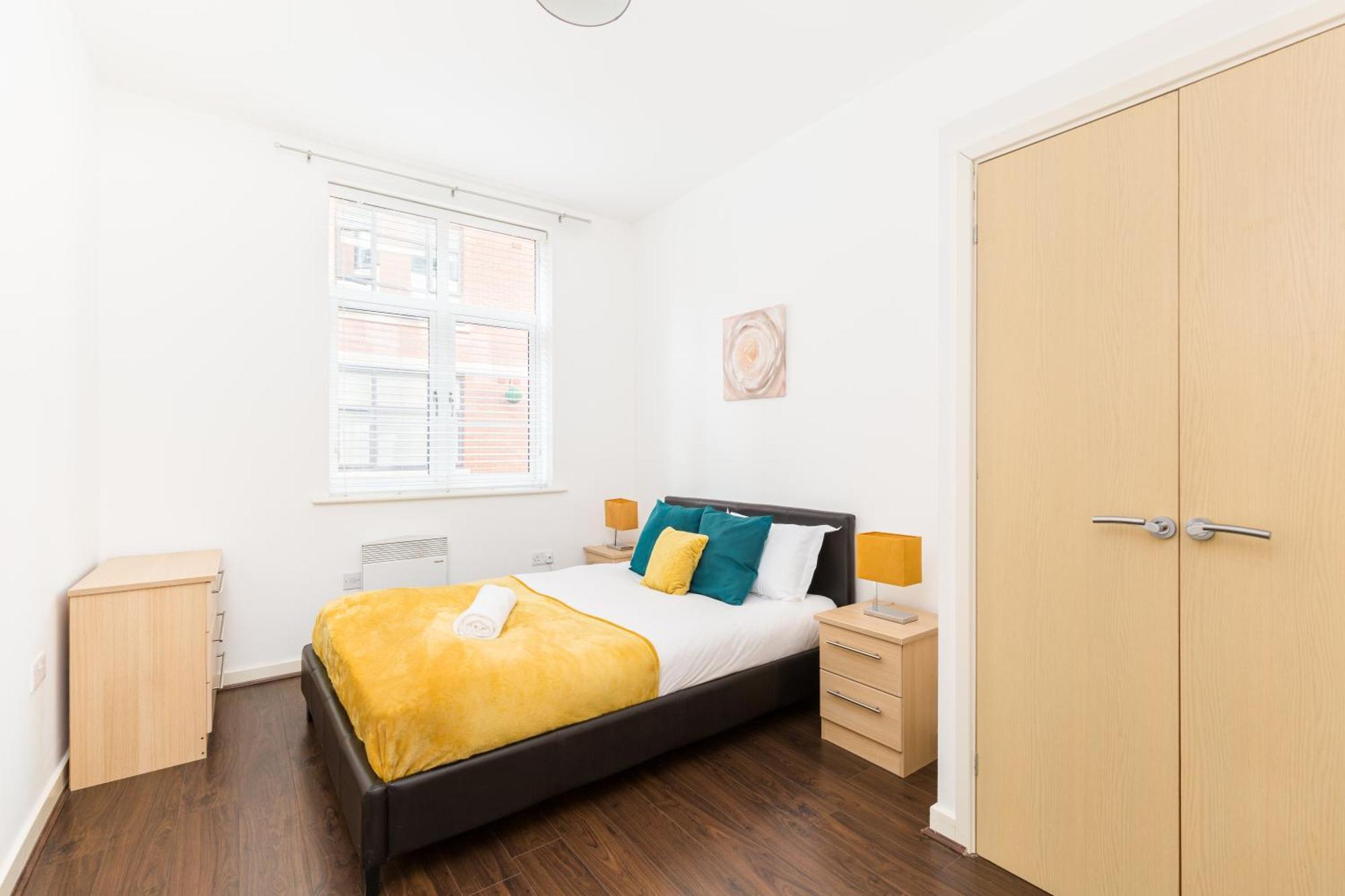 24-7 Secured City Centre Apartments With Free Underground Parking And Wifi Birmingham Extérieur photo
