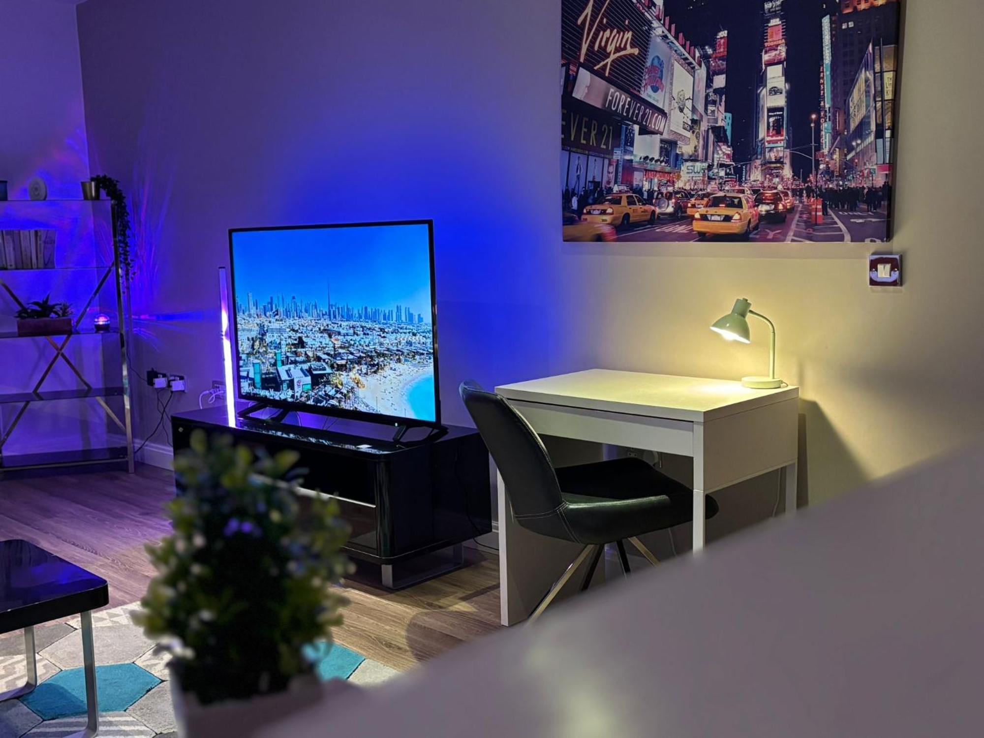 24-7 Secured City Centre Apartments With Free Underground Parking And Wifi Birmingham Extérieur photo