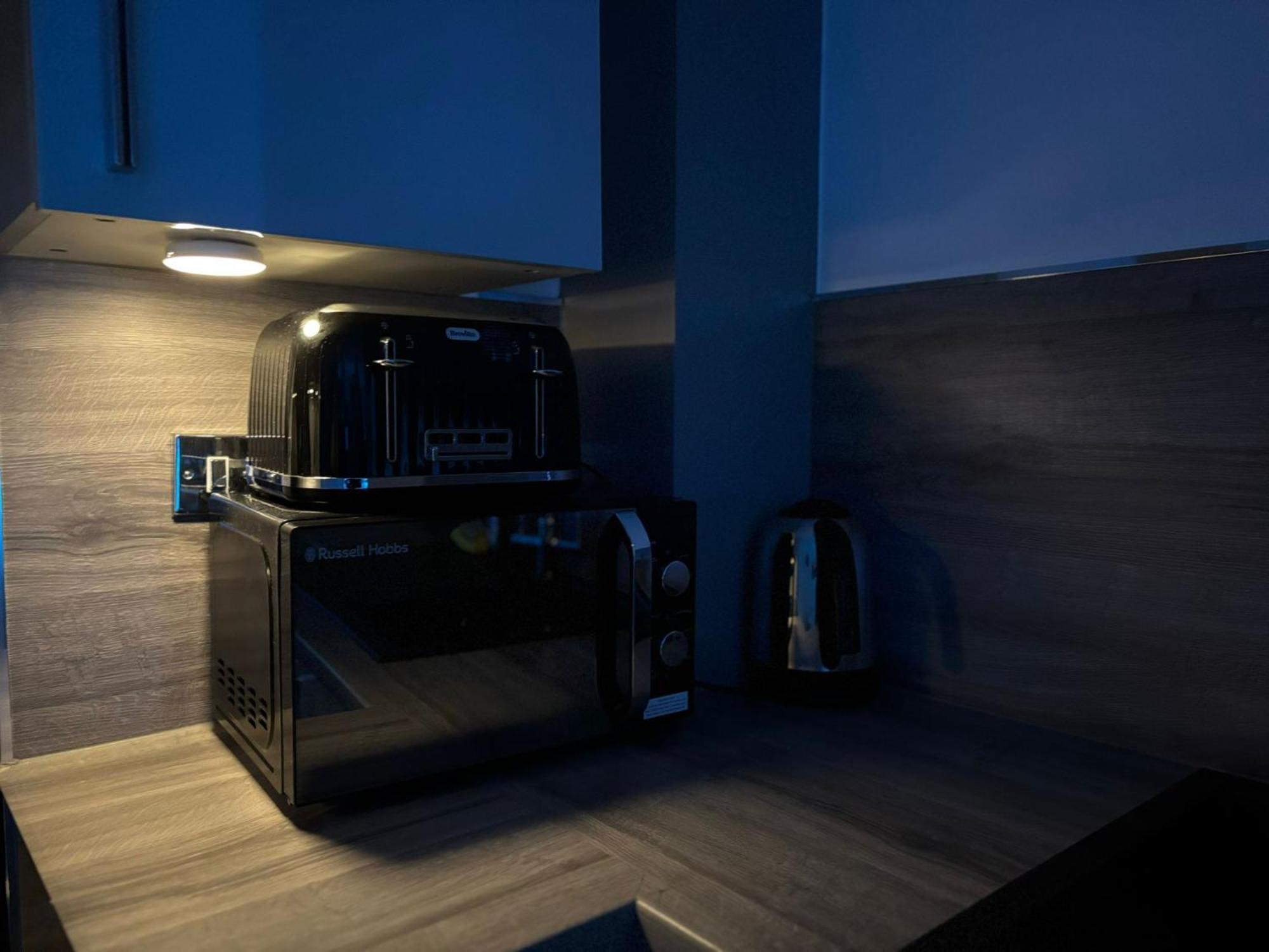 24-7 Secured City Centre Apartments With Free Underground Parking And Wifi Birmingham Extérieur photo