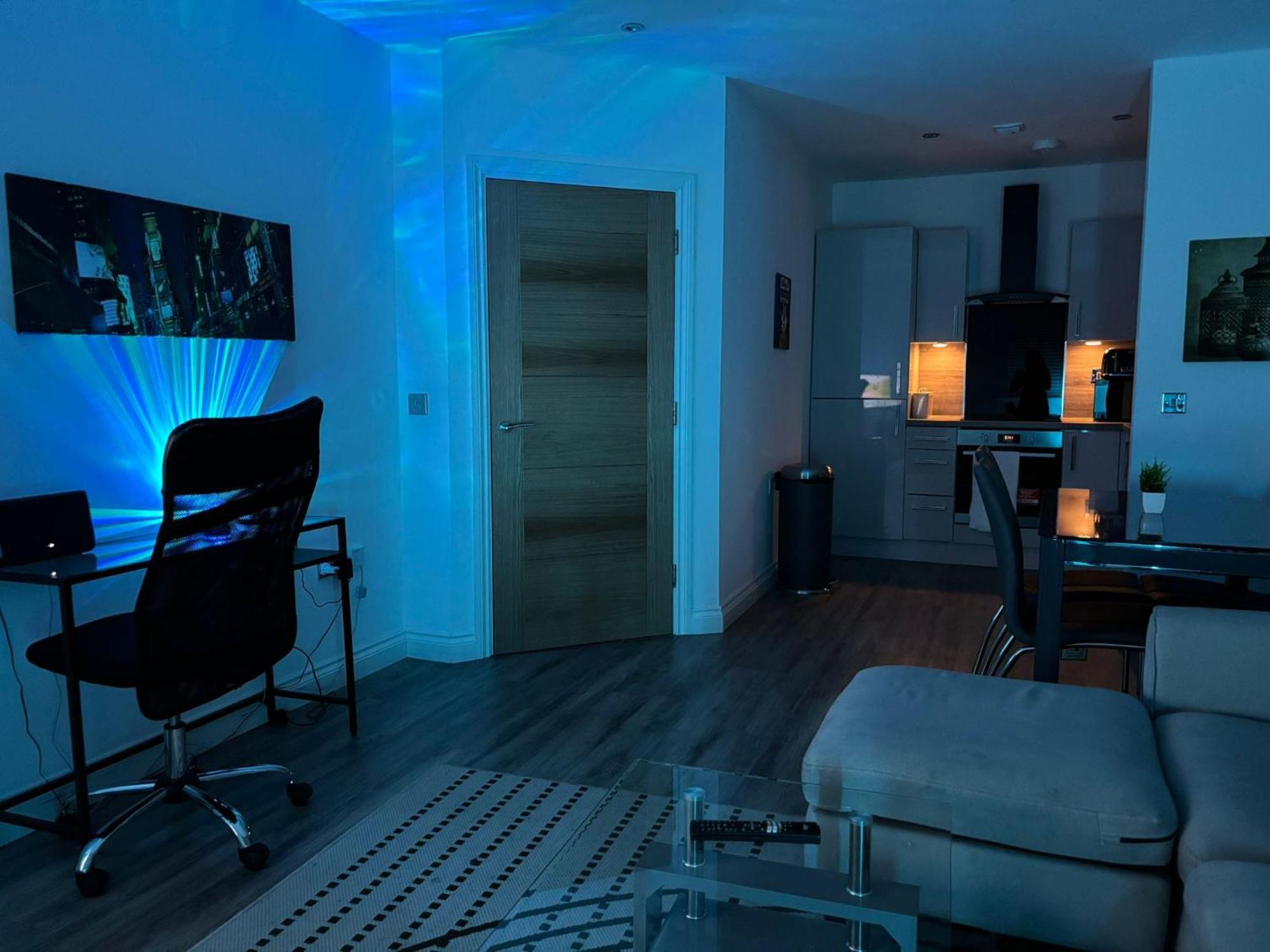 24-7 Secured City Centre Apartments With Free Underground Parking And Wifi Birmingham Extérieur photo