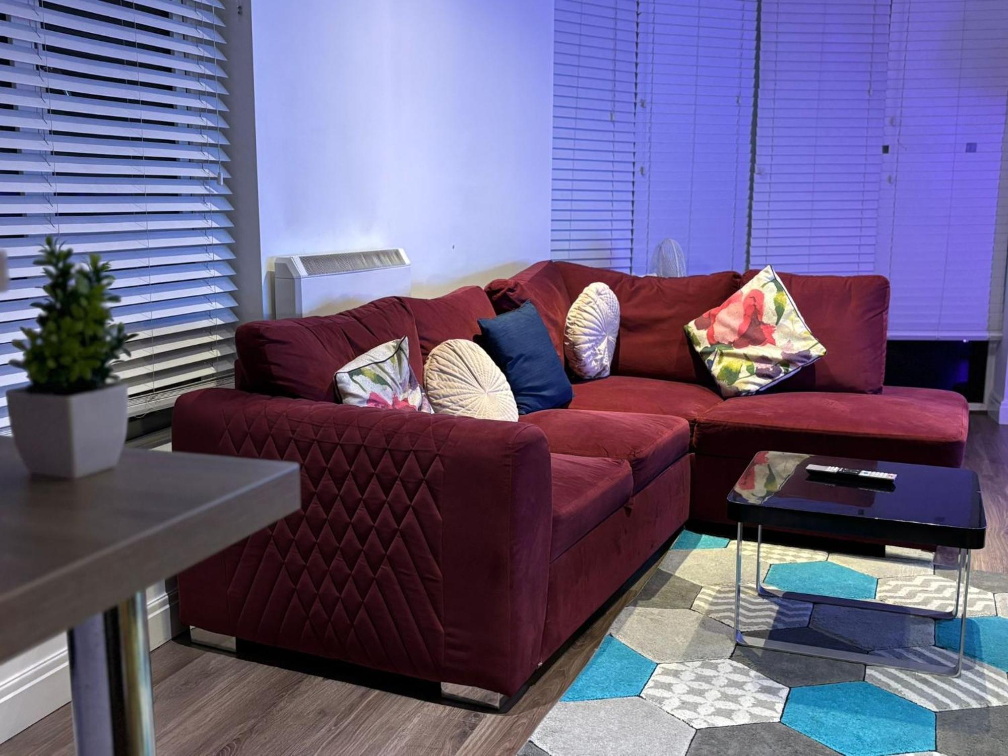 24-7 Secured City Centre Apartments With Free Underground Parking And Wifi Birmingham Extérieur photo