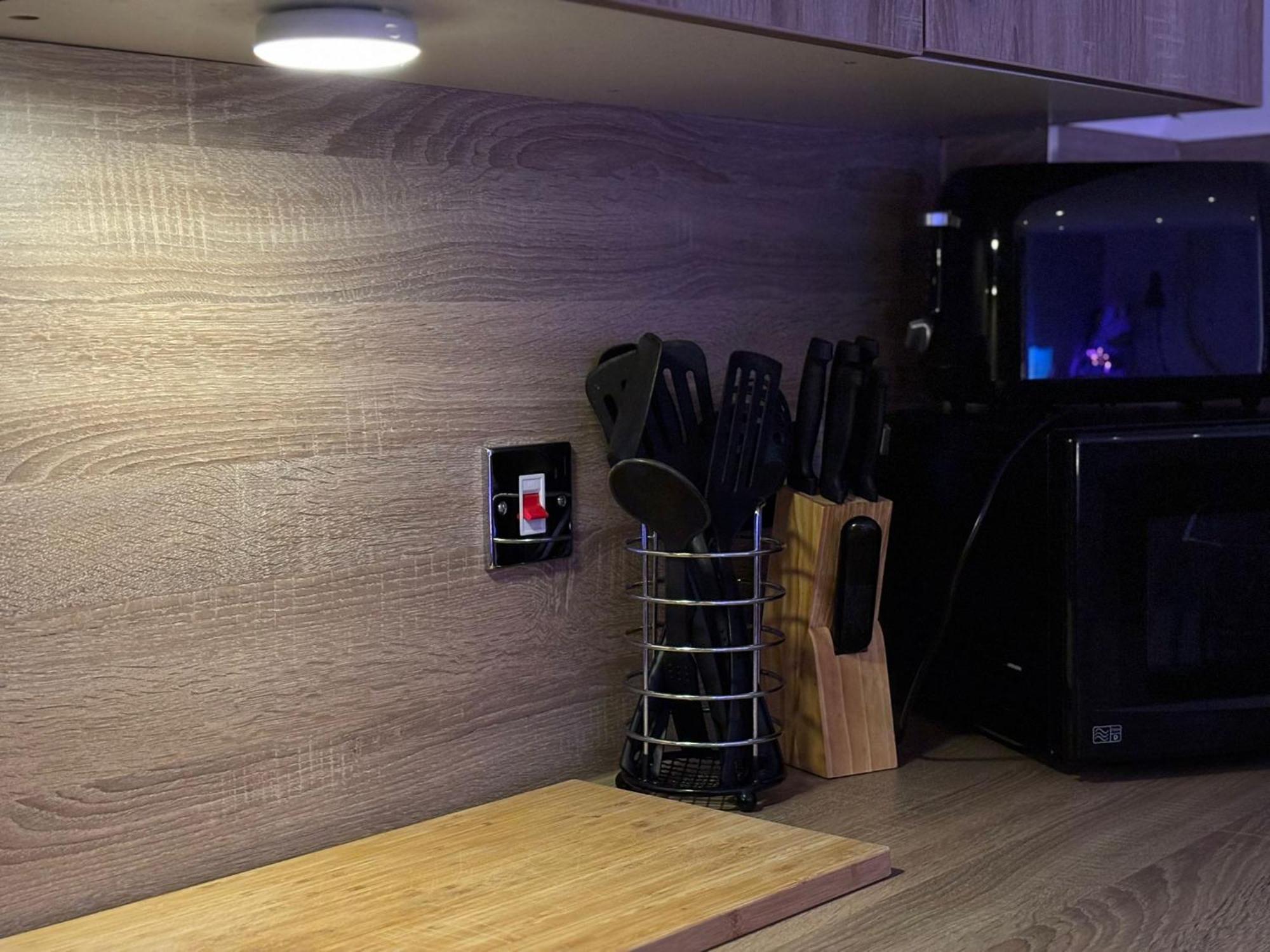 24-7 Secured City Centre Apartments With Free Underground Parking And Wifi Birmingham Extérieur photo