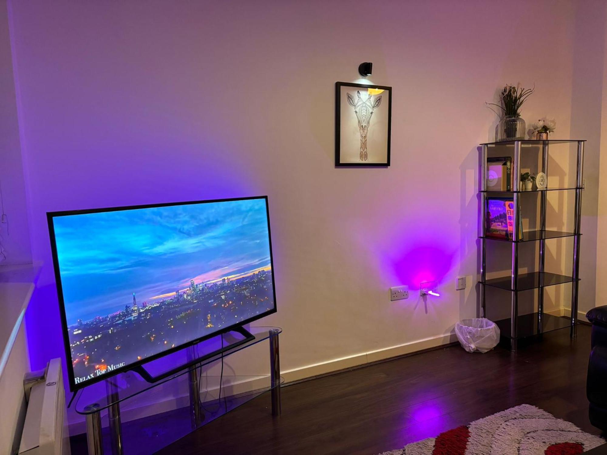 24-7 Secured City Centre Apartments With Free Underground Parking And Wifi Birmingham Extérieur photo