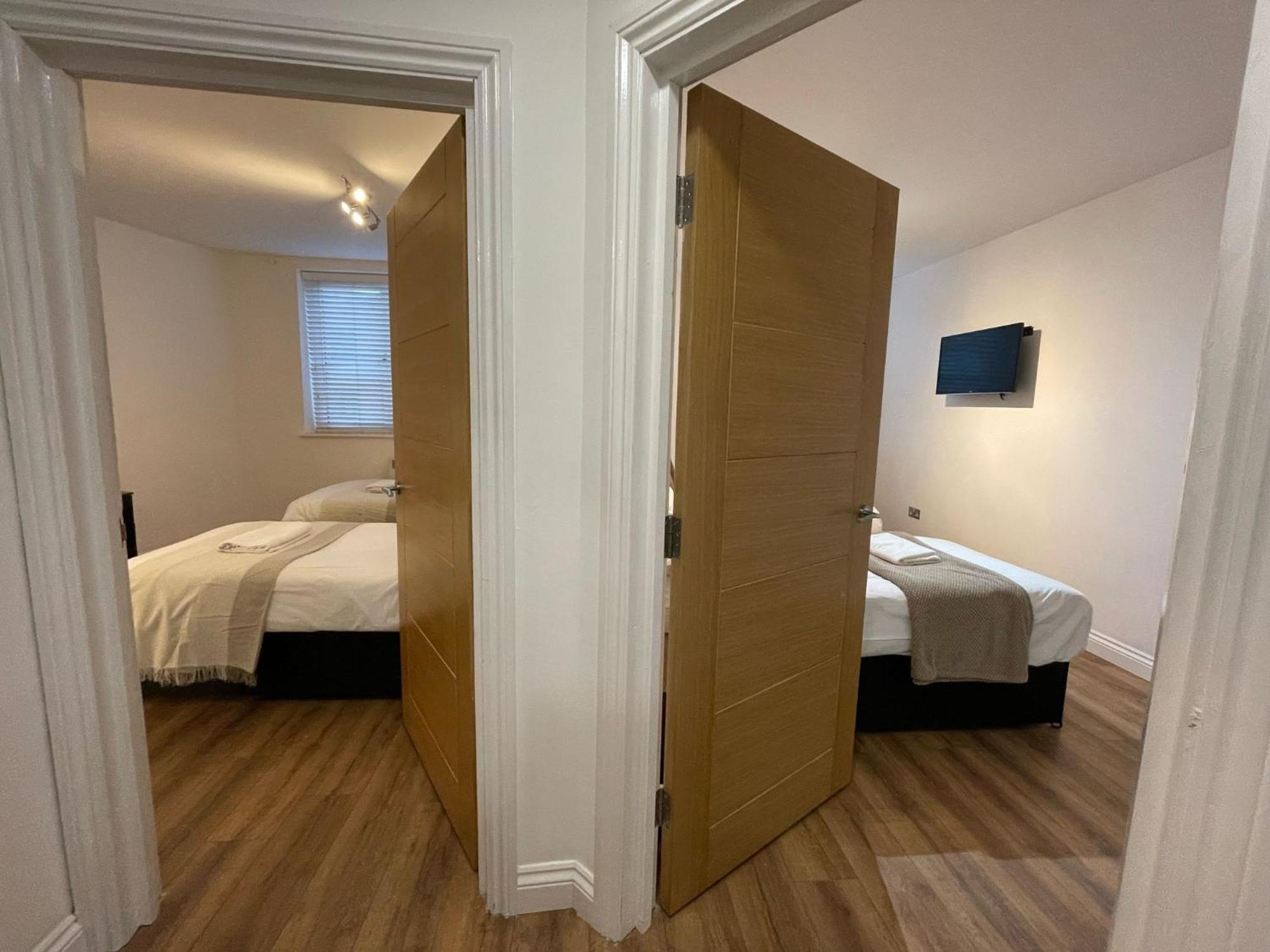 24-7 Secured City Centre Apartments With Free Underground Parking And Wifi Birmingham Extérieur photo