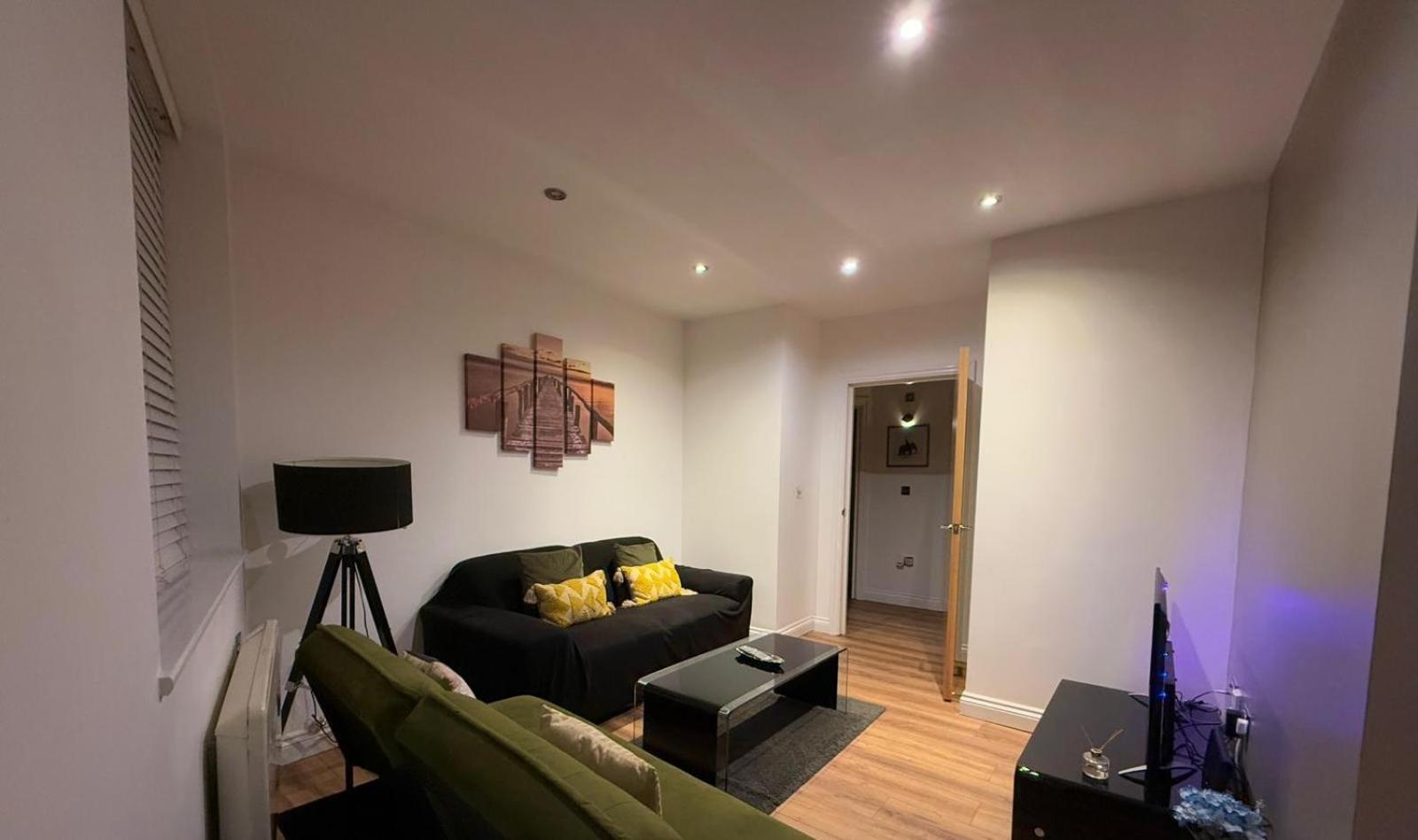 24-7 Secured City Centre Apartments With Free Underground Parking And Wifi Birmingham Extérieur photo
