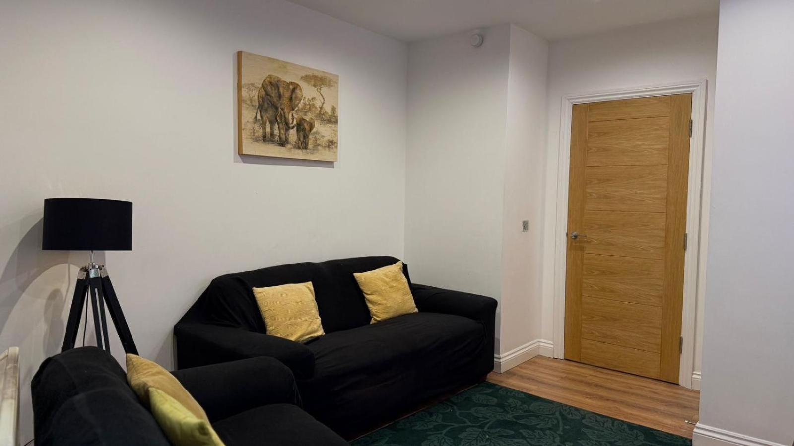 24-7 Secured City Centre Apartments With Free Underground Parking And Wifi Birmingham Extérieur photo